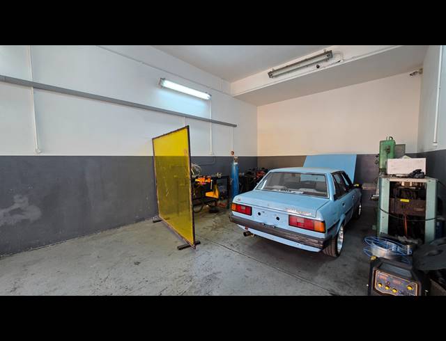 500M² WAREHOUSE TO LET IN SEBENZA